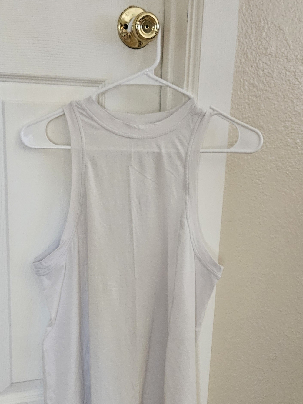 lululemon athletica White High-Neck Racerback Tank -small